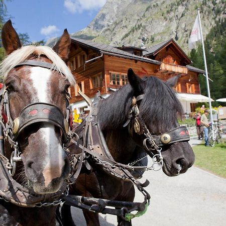 Gasthaus Spinas Bever Buitenkant foto