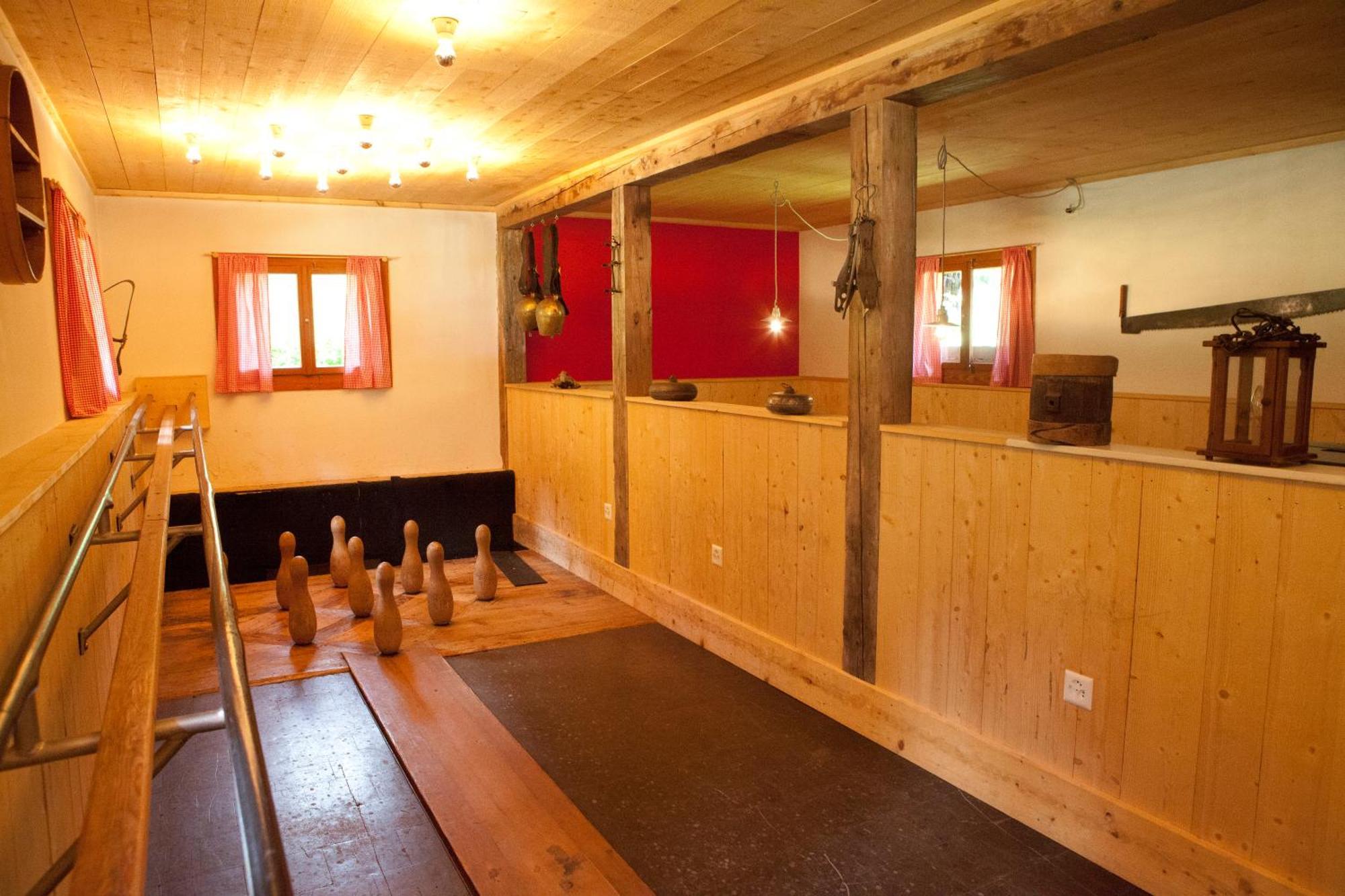 Gasthaus Spinas Bever Buitenkant foto