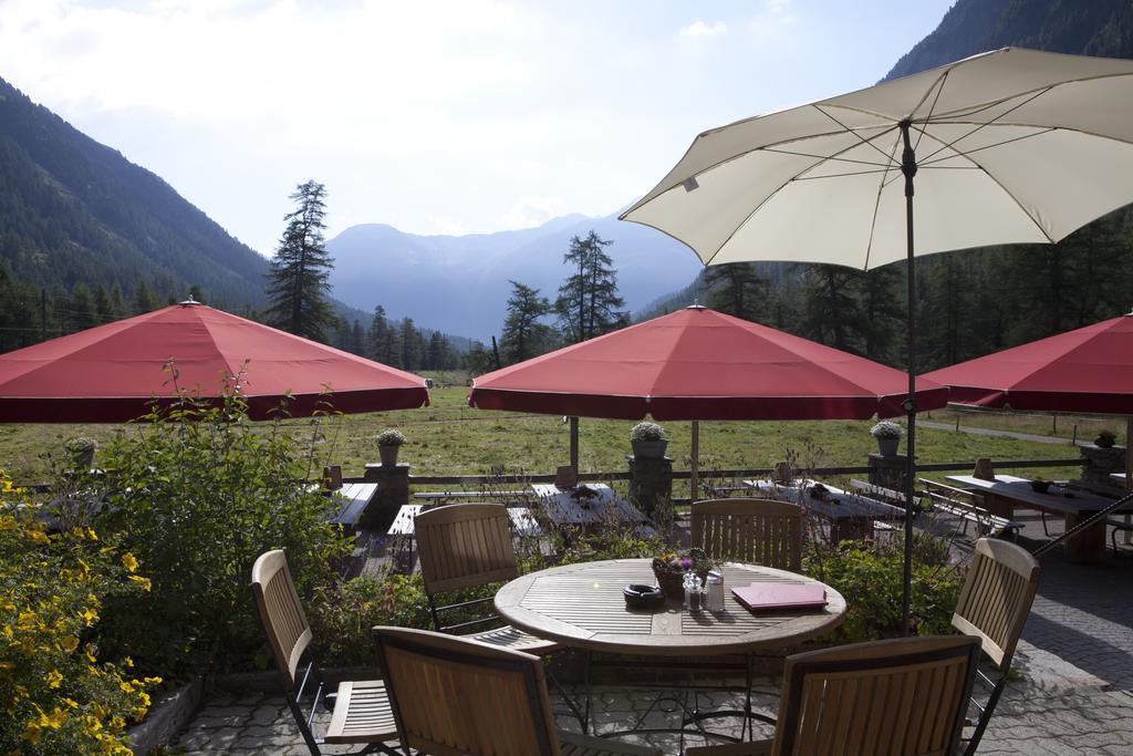 Gasthaus Spinas Bever Buitenkant foto