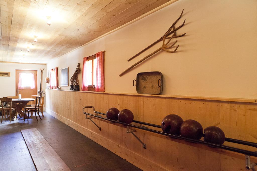 Gasthaus Spinas Bever Buitenkant foto