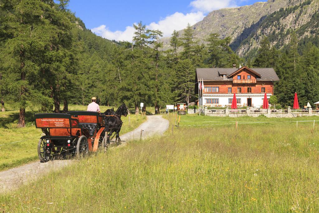 Gasthaus Spinas Bever Buitenkant foto